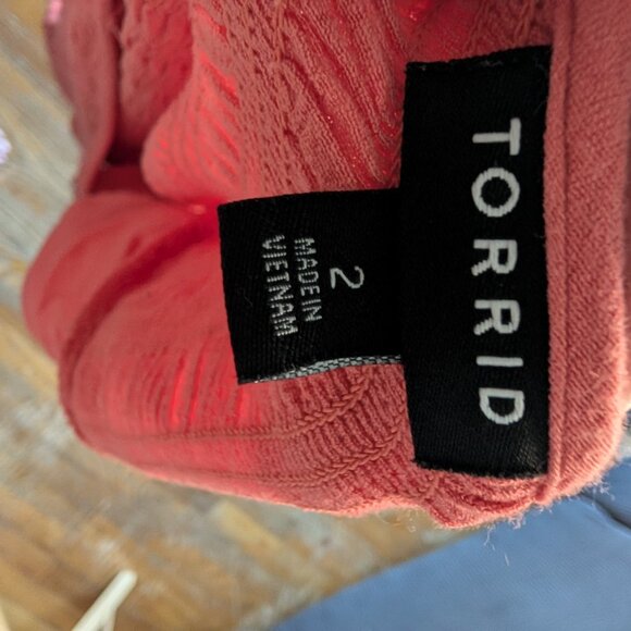 Torrid Coral top - Picture 4 of 5